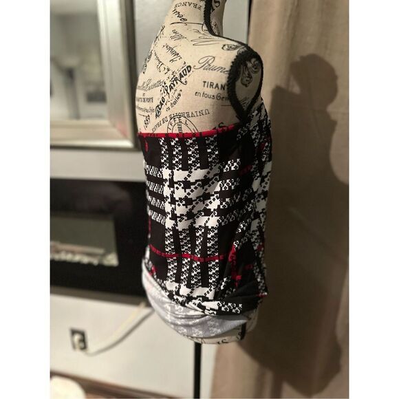 Two piece plaid open front jacket, casual contrast, trim. Pull on skirt with str - Picture 6 of 16